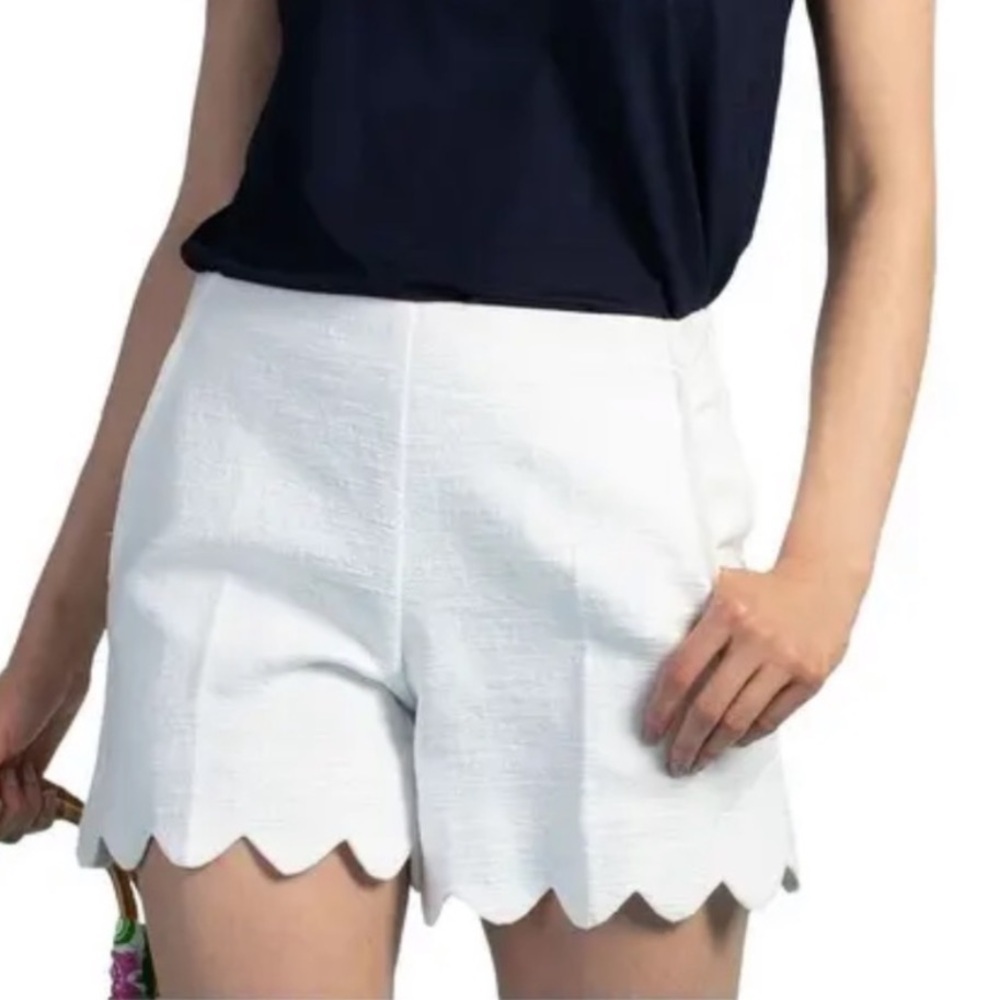 Trina Turk Scallop Hem Shorts Sz 10 Preppy Resortwear Coastal Grandma Summer